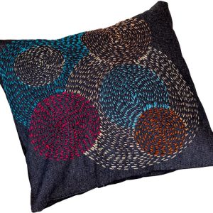 overlapping-circles-cushion